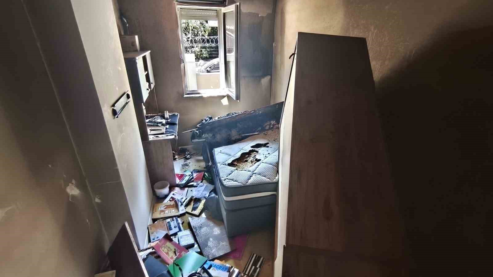 annesine sinirlendi kendini eve kapatip yakmaya calisti mahallede korku ve ofke dolu anlar 3 5bIcR3qe