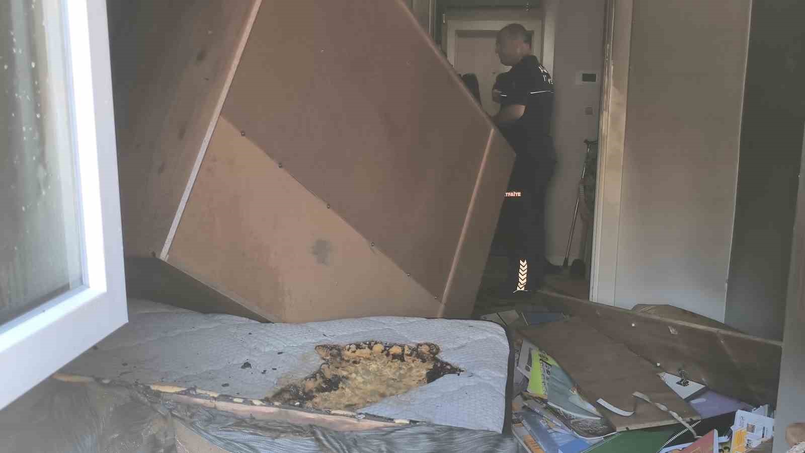 annesine sinirlendi kendini eve kapatip yakmaya calisti mahallede korku ve ofke dolu anlar 4 7b2NqSdi