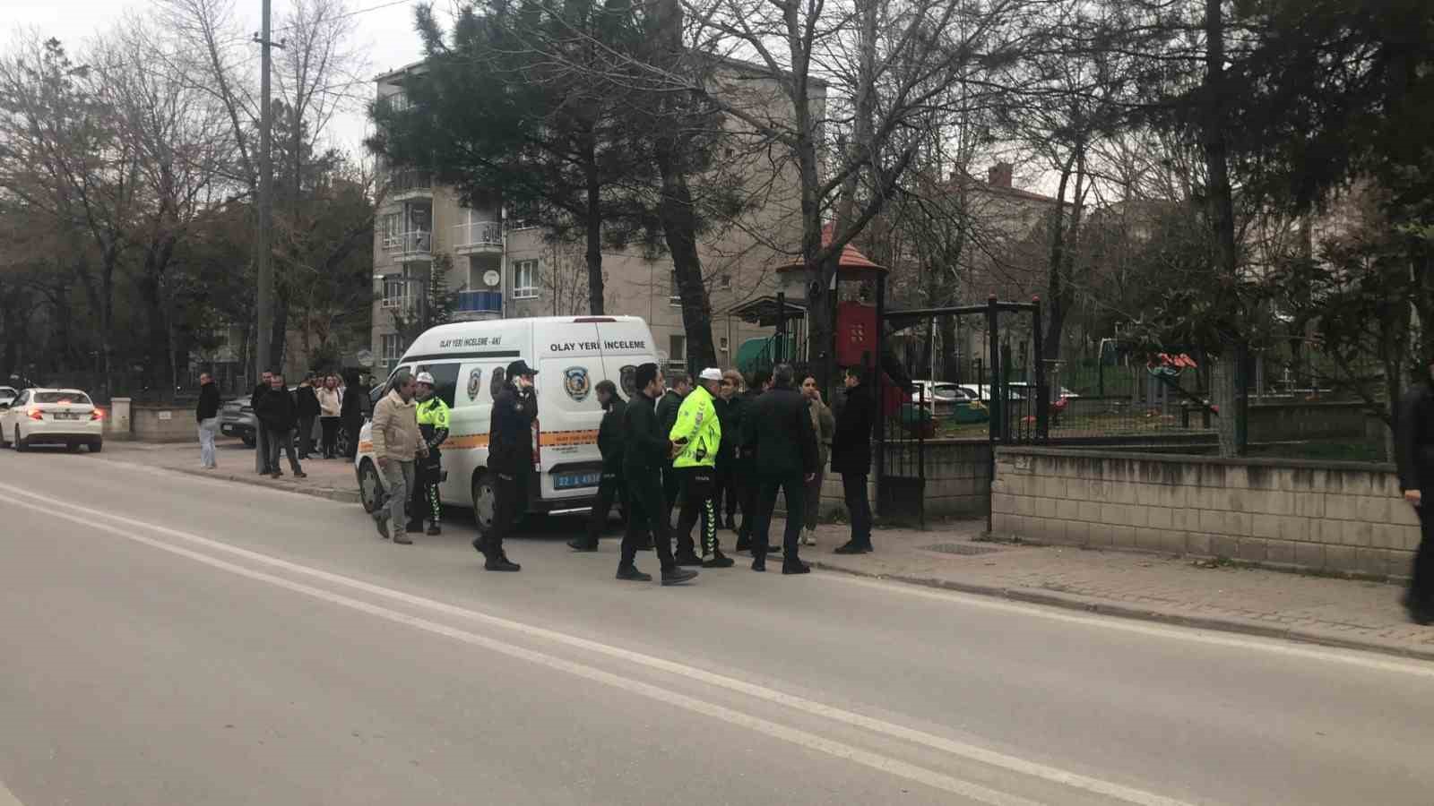 annesini olduren babasina neden kiydin anneme feryadi 3 FgFN3lJ6