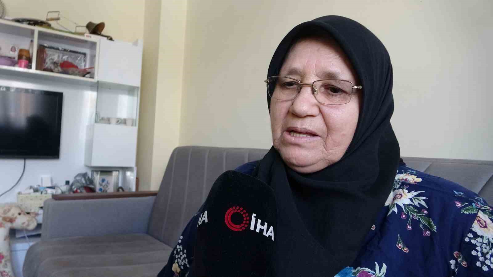 Annesini telefonda konuşurken gördü dolandırıcıların planını bozdu 4 annesini telefonda konusurken gordu dolandiricilarin planini bozdu 0 8wC3HhXR