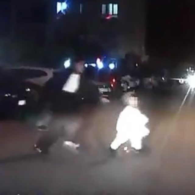 annesinin elinden kacip yola kosan cocuk kazadan kurtuldu 1 rSszrp8w