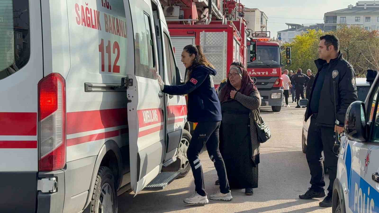 annesinin evini atese verip kacti 3