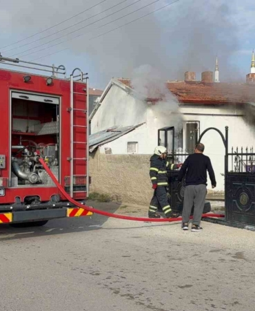annesinin-evini-atese-verip-kacti-BXuLvrMZ.jpg