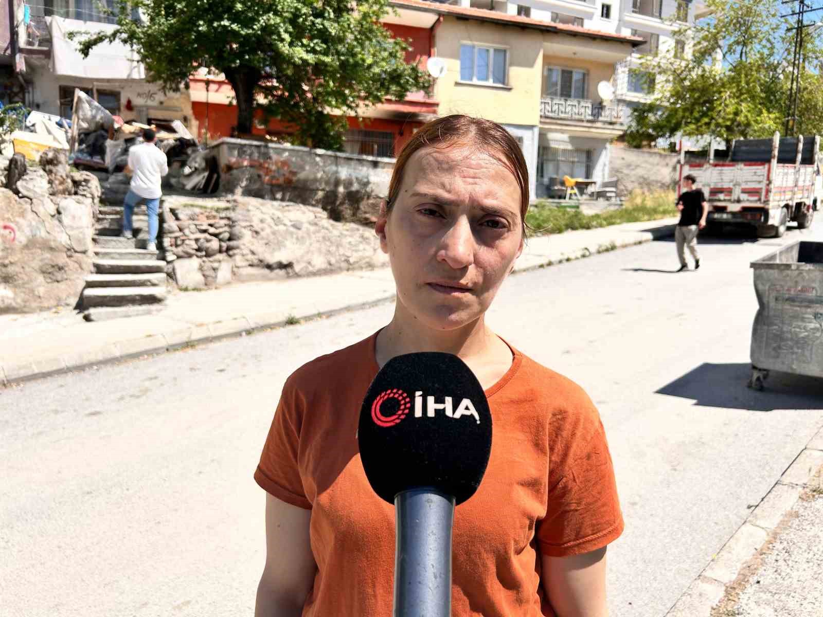 annesinin kacirilip cop evde tutuldugunu iddia etti 1 WDdOlPwe