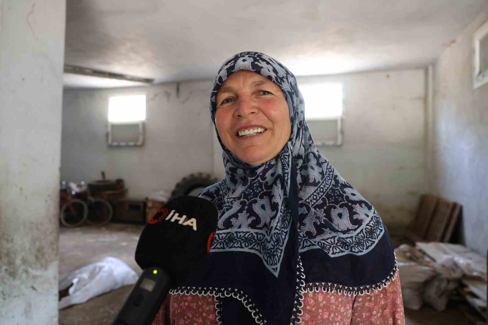 annesinin reddettigi oglak anne sevgisini hayriye teyzenin yaninda buldu 3 8nPbSAht