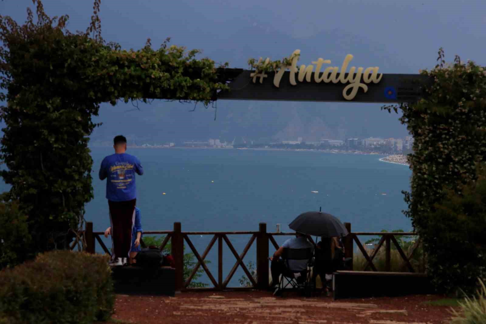 antalya 2 saat arayla iki farkli mevsim yasadi 1 9qzZZEMC