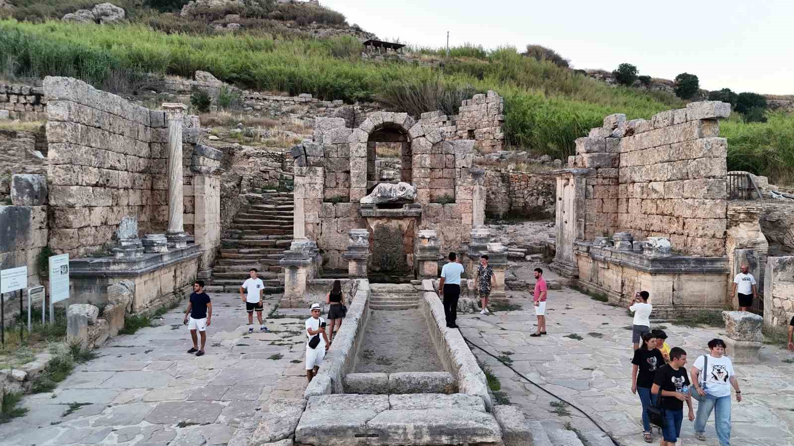 antalya ekim ayinda zirve yapti 10 ayda 16 milyon turisti asti 0 ZV6EhUyb