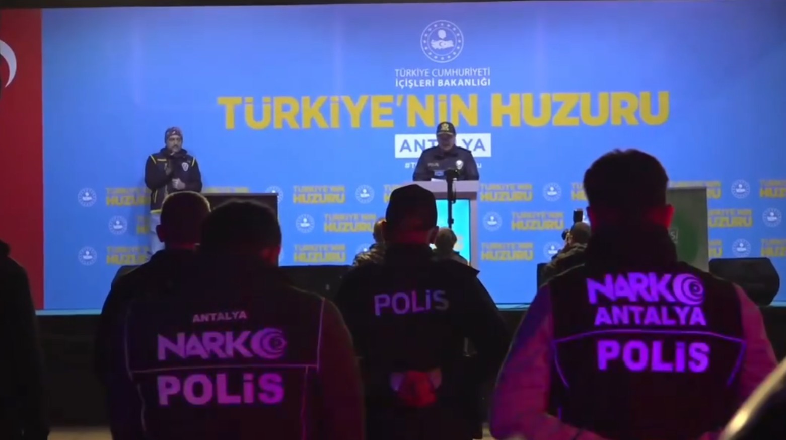 antalya emniyetinden 458 torbacinin gozaltina aldigi operasyona affetmiyoruz geri adim atmiyoruz vazgecmiyoruz paylasimi 1 4XwRLpNA