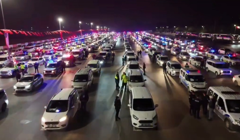 antalya-emniyetinden-458-torbacinin-gozaltina-aldigi-operasyona-affetmiyoruz-geri-adim-atmiyoruz-vazgecmiyoruz-paylasimi-4MgMsgih.jpg