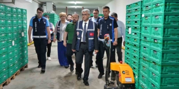 antalya-halinde-bayram-denetimi-faturalar-ve-kunyeler-tek-tek-incelendi-PiEJsu9g.jpg