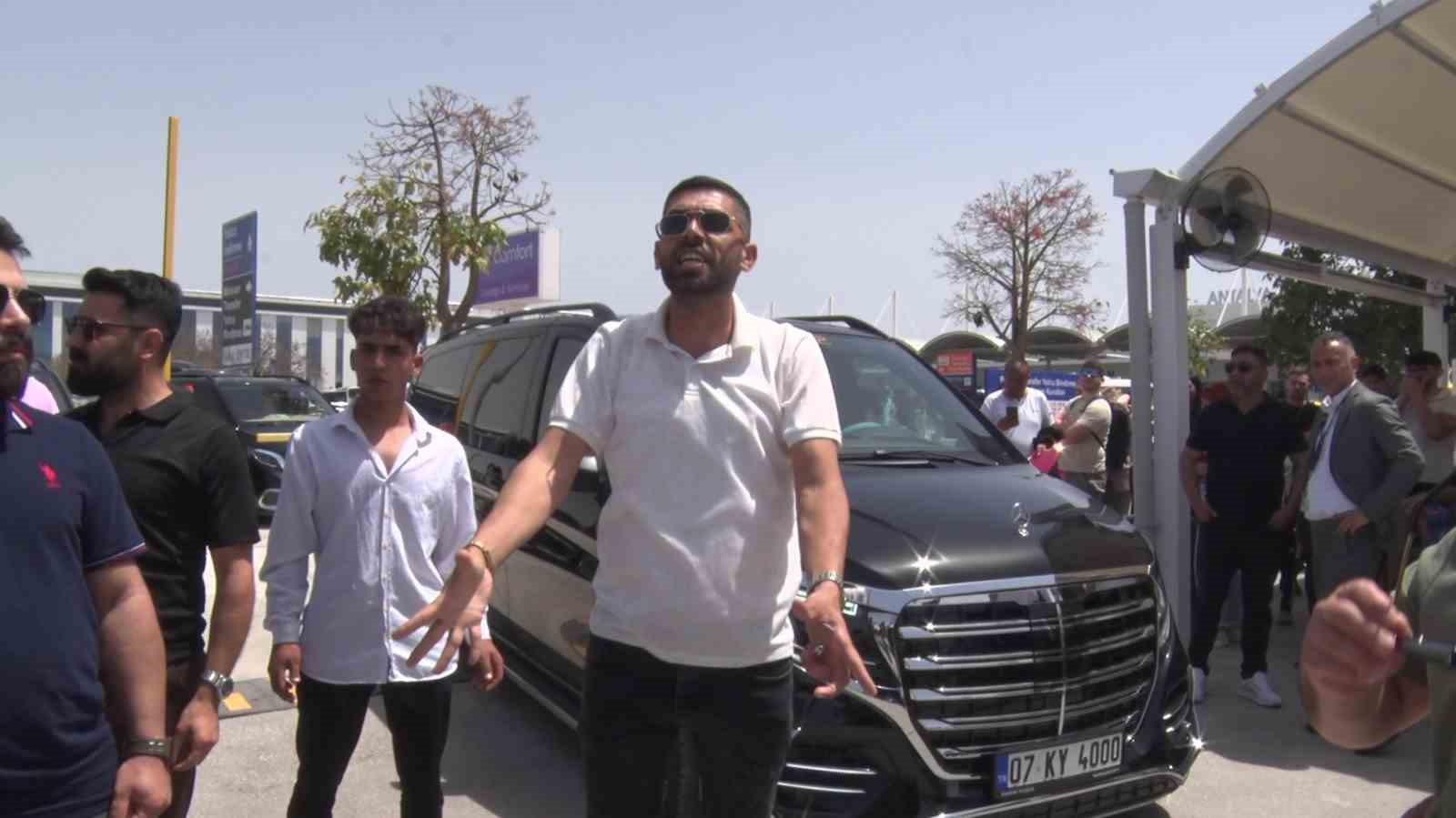 antalya havalimaninda vip tasimacilarin eylemi 1 kkirJKQI