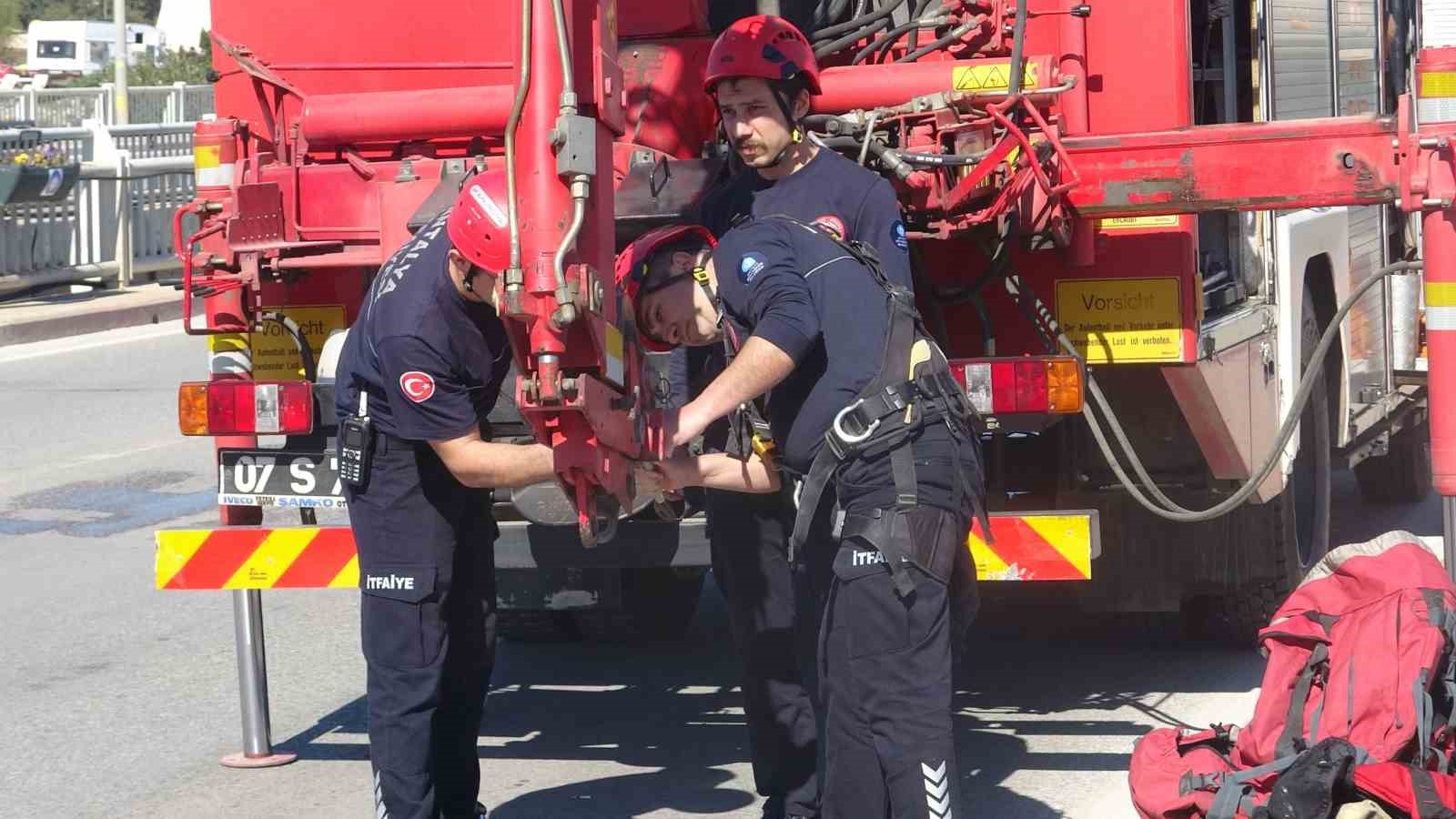 antalya itfaiyesinden film gibi marti kurtarma operasyonu 5