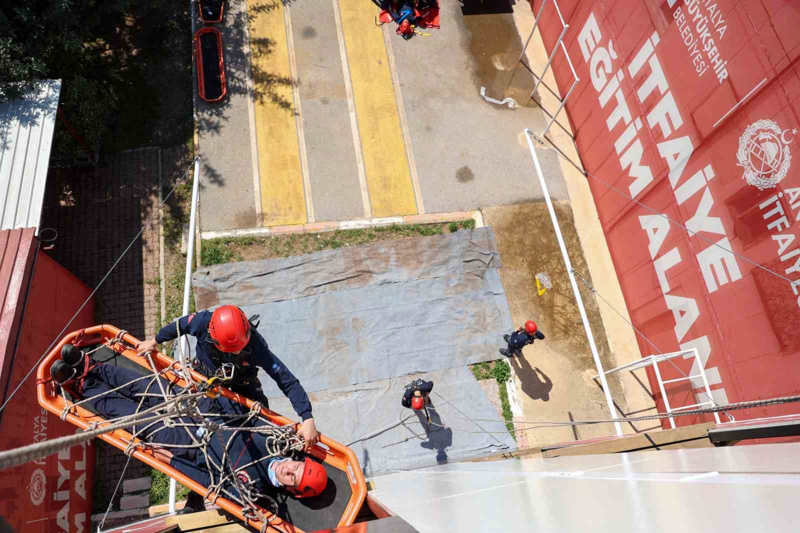 antalya itfaiyesinin taze kanlari goreve hazir 9 BSmuF6QU