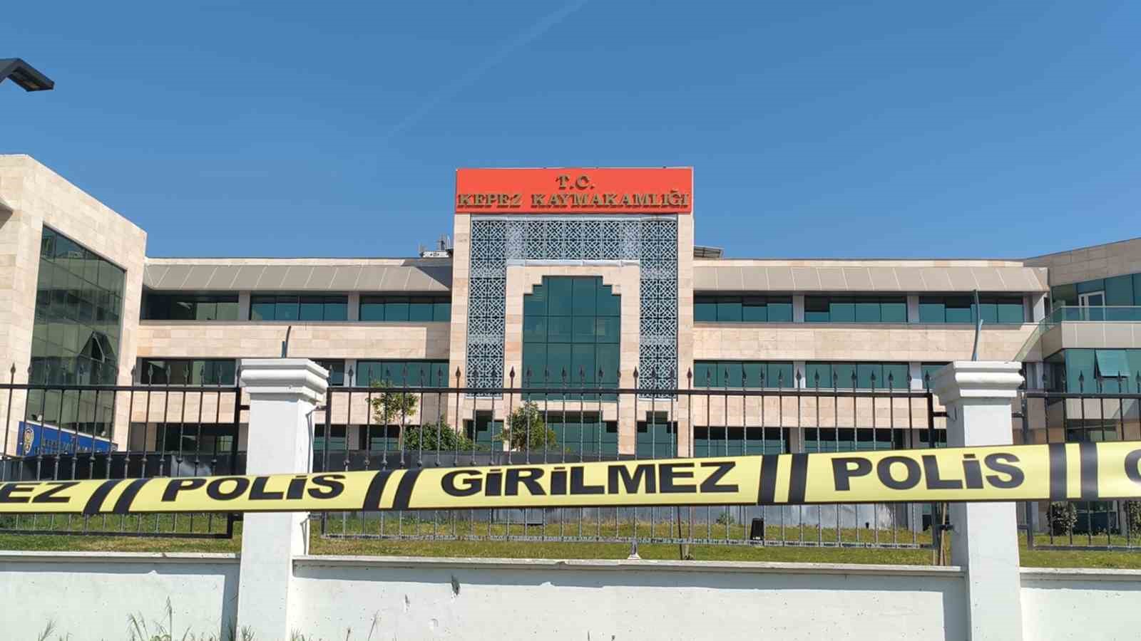 antalya kepez kaymakamliginda silah sesleri duyuldu 2 sIMKFAT8