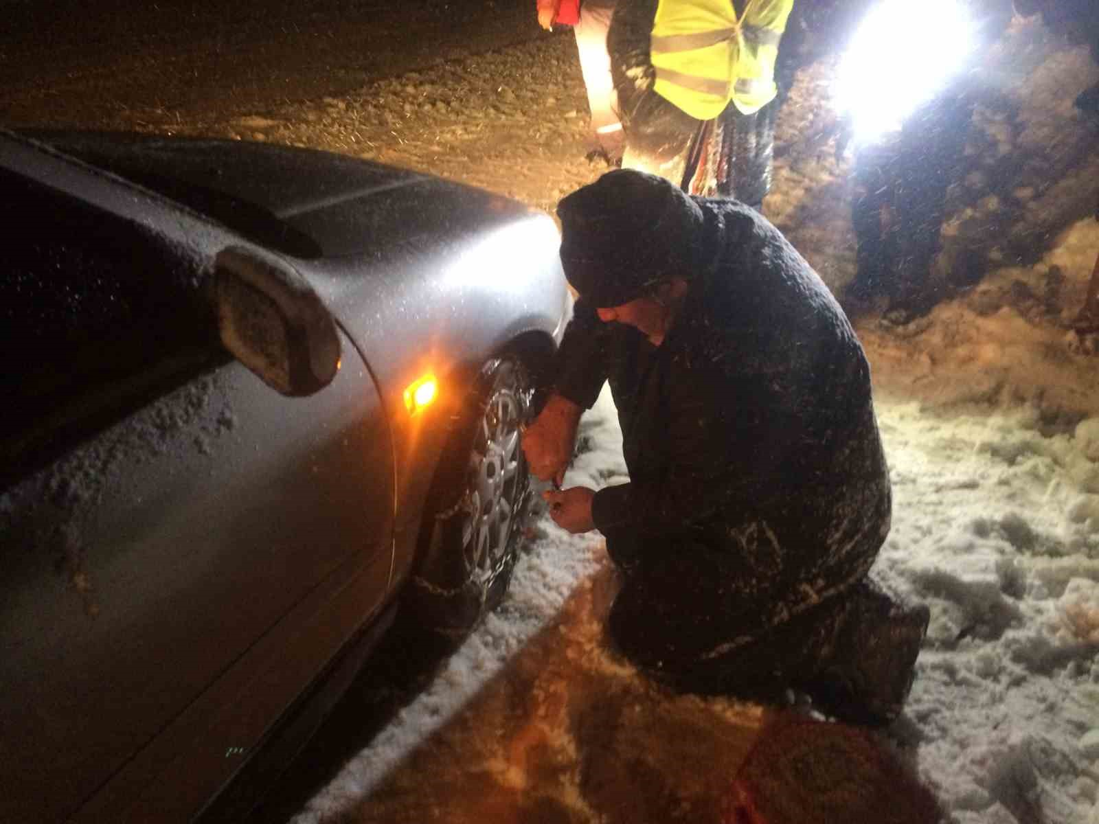 Antalya-Konya karayolunda kar yağışı başladı 7 antalya konya karayolunda kar yagisi basladi 3