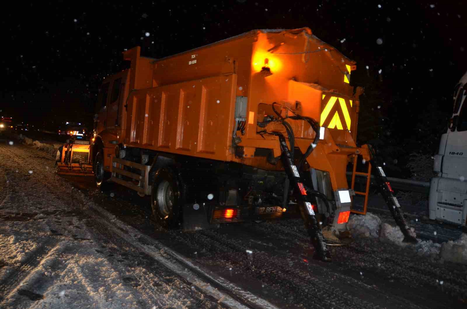 antalya konya karayolunda kar yagisi etkili olmaya basladi 5 I6QAuZqU