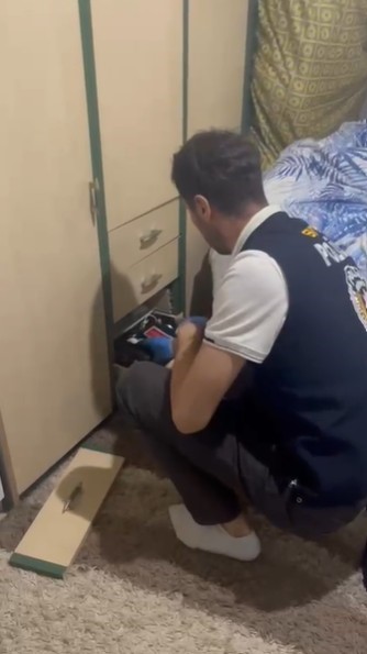 Antalya merkezli 20 ilde yasa dışı bahis operasyonu: 183 şüphelinin adresine eş zamanlı baskın 6 antalya merkezli 20 ilde yasa disi bahis operasyonu 183 suphelinin adresine es zamanli baskin FPIQVM1V