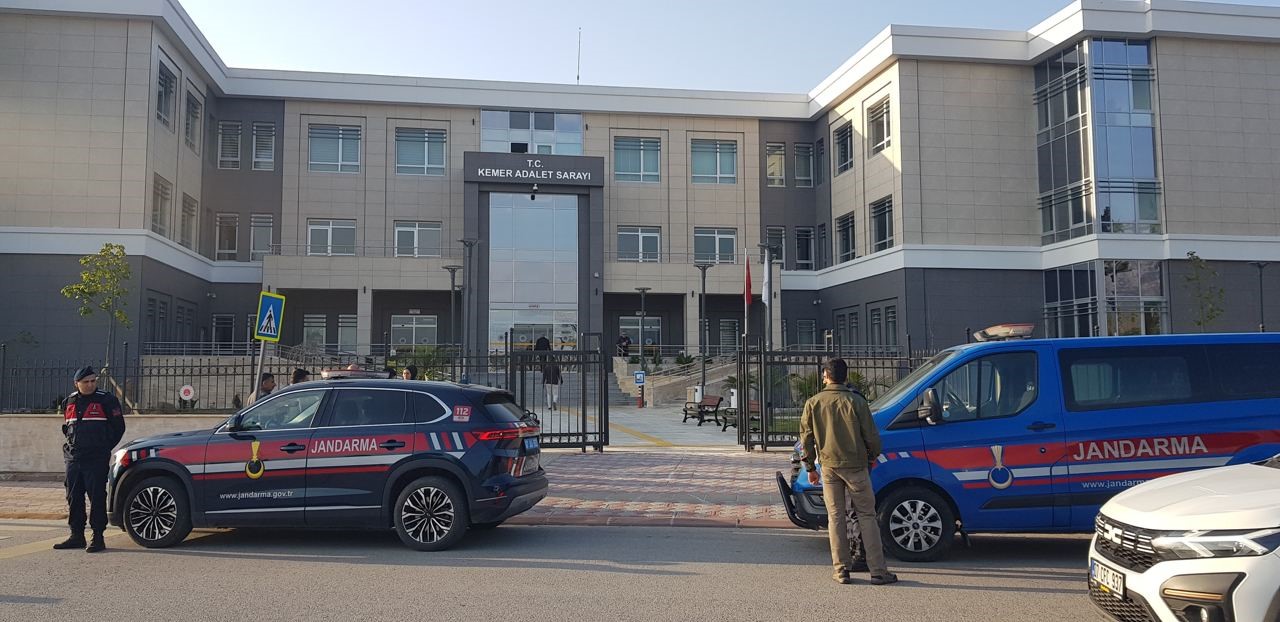 antalya merkezli 3 ilde gozaltina alinan 25 supheliden 14u adliyeye sevk edildi 1 mQZ7fcui