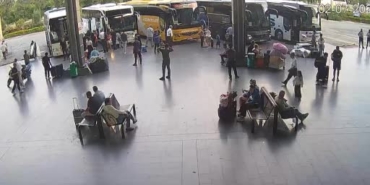 antalya-otobus-terminalinde-kerevit-operasyonu-90-kilogram-ele-gecirildi-2kX9EwEb.jpg
