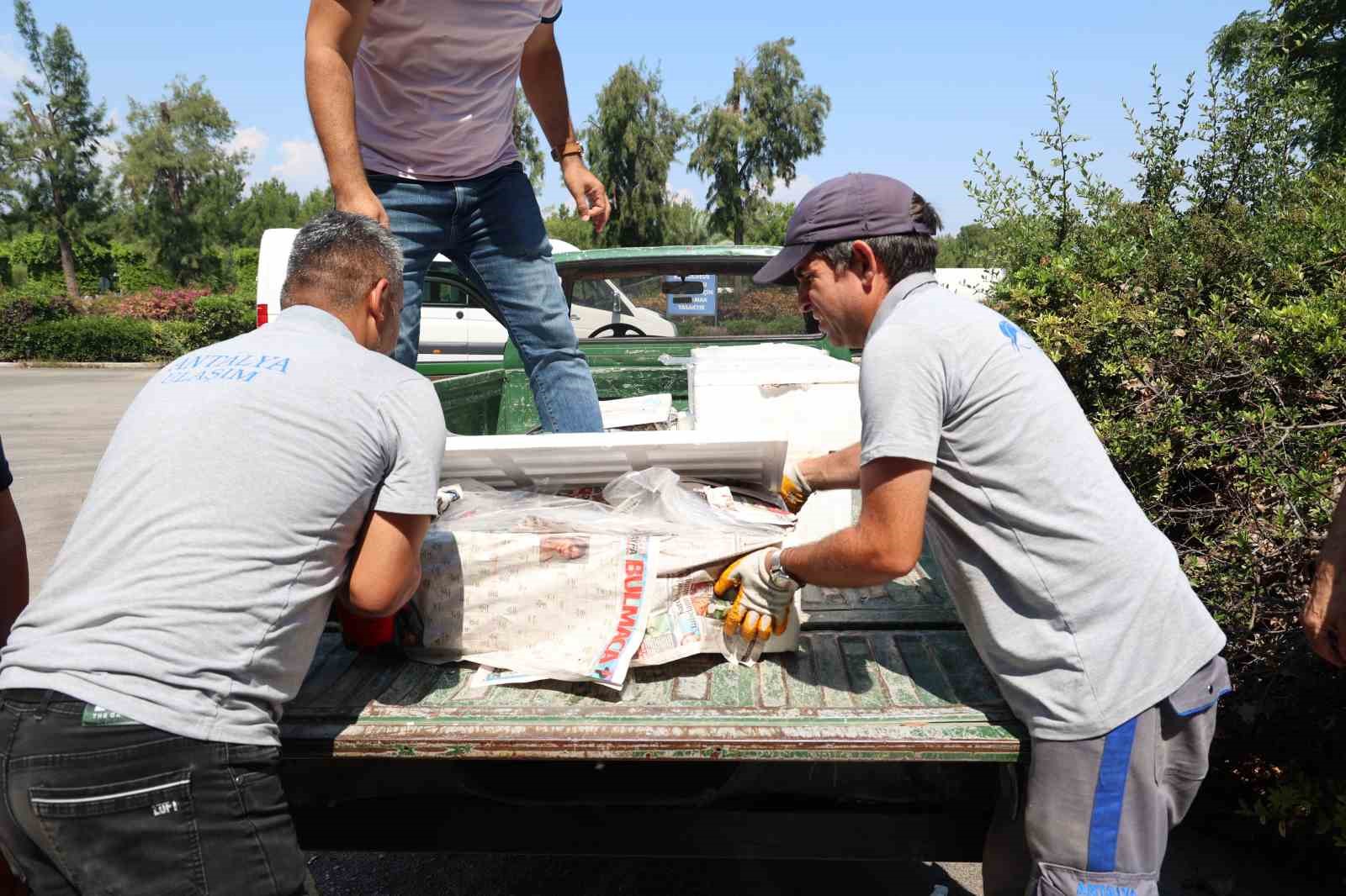 antalya otogarinda balik operasyonu 260 kilo ele gecirildi 5 YUKU1iiY