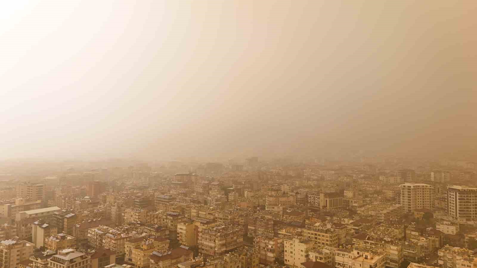 Antalya semaları kahverengiye büründü Sahra Çölü üzerinden gelen toz taşınımı çamur olup yağdı 5 antalya semalari kahverengiye burundu sahra colu uzerinden gelen toz tasinimi camur olup yagdi 1 nIvR94F2