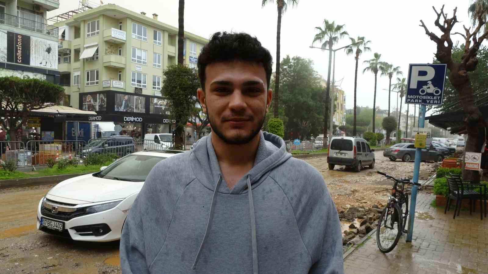 Antalya semaları kahverengiye büründü Sahra Çölü üzerinden gelen toz taşınımı çamur olup yağdı 10 antalya semalari kahverengiye burundu sahra colu uzerinden gelen toz tasinimi camur olup yagdi 6 MrFMHnqi