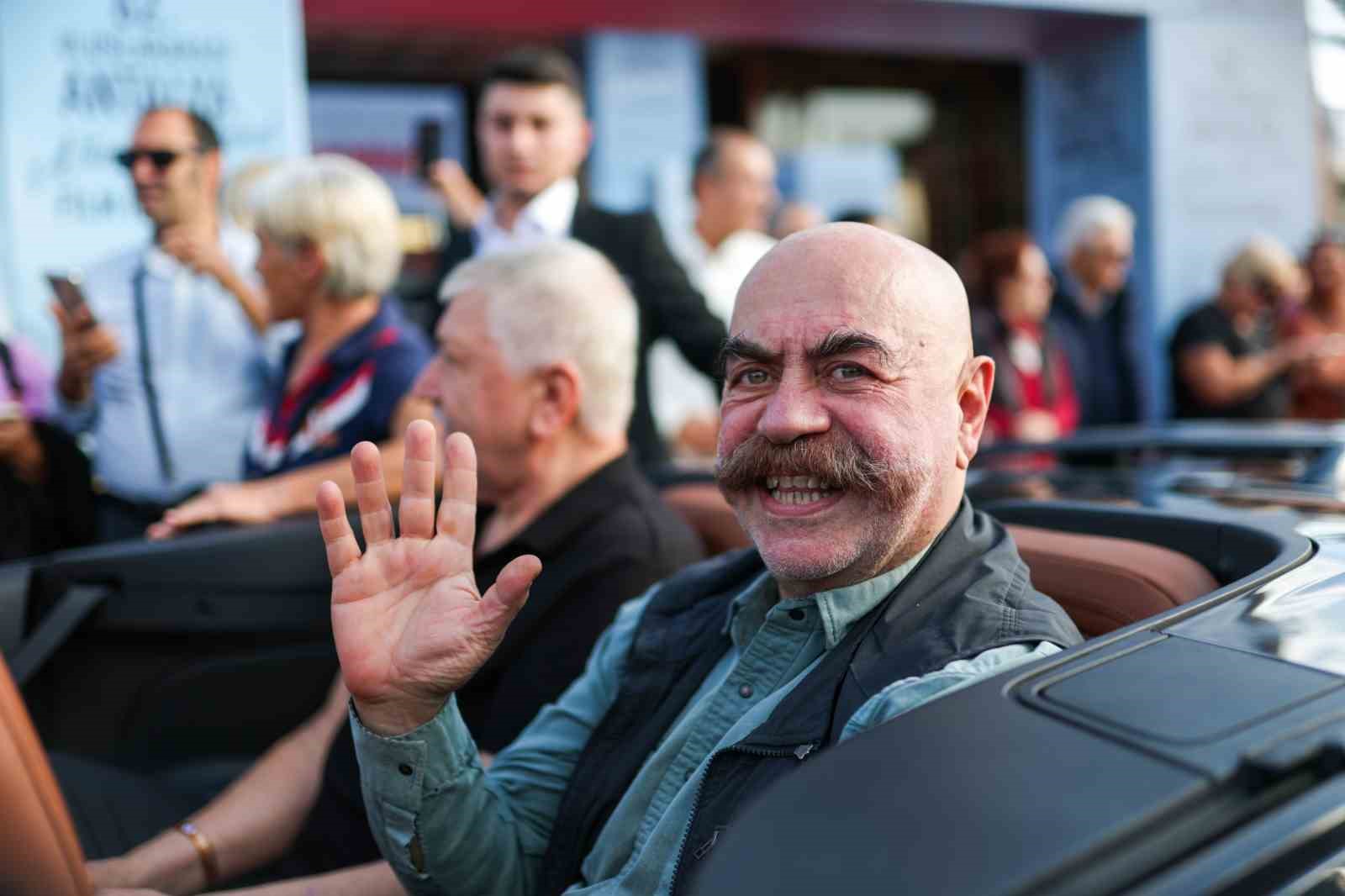 antalya sokaklarinda altin portakal coskusu 10 BvXwbk9Z