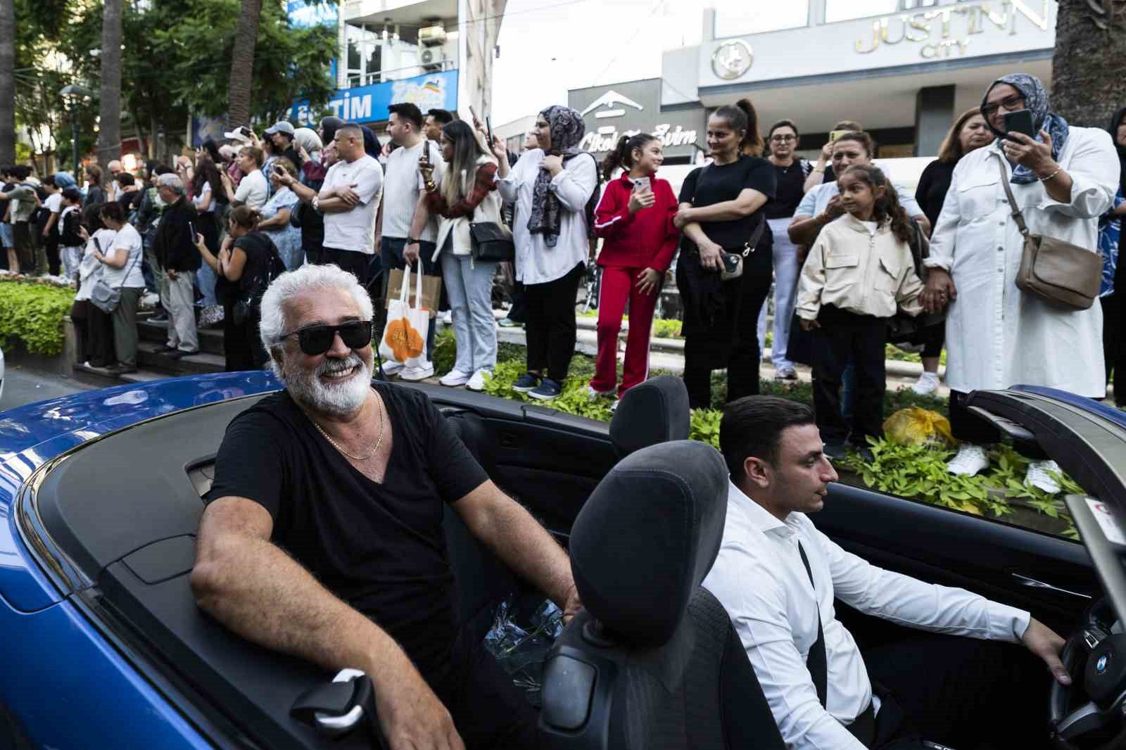 antalya sokaklarinda altin portakal coskusu 34 eXn34ada