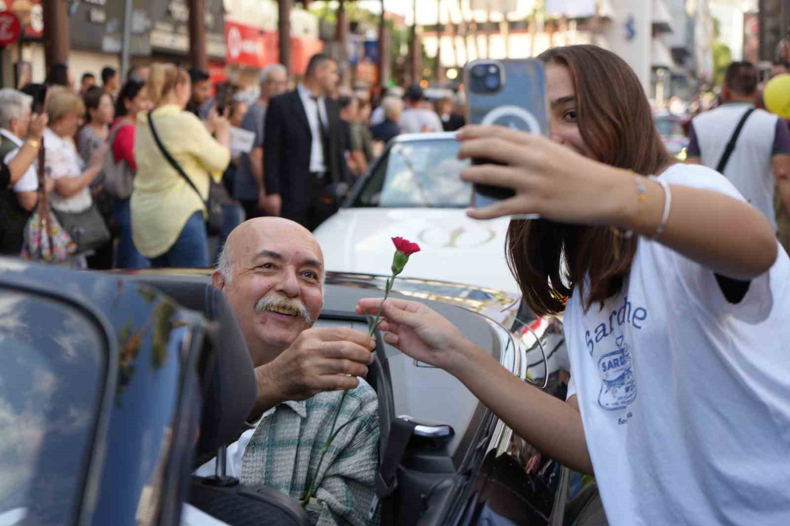 antalya sokaklarinda altin portakal coskusu 44 Hj5VRVa1