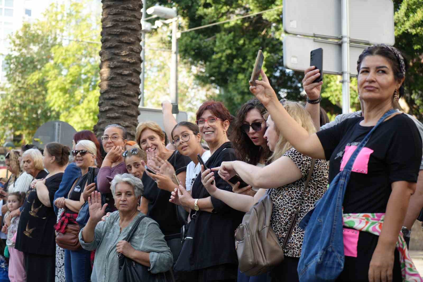antalya sokaklarinda altin portakal coskusu 45 S5SyAHde