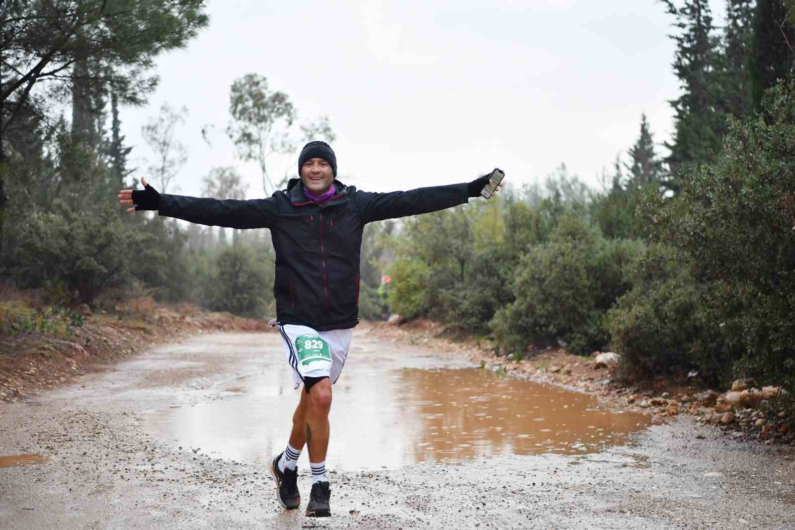 antalya ultra maratonu 41 ulkeden yuzlerce sporcuyu konyaaltinda bulusturacak 2 RwnYCOOj