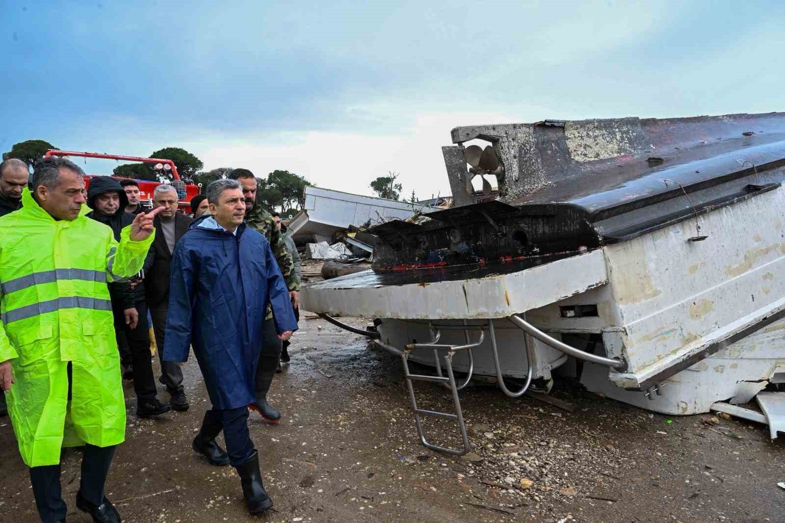 antalya valisi sahin seralar ciddi hasar gordu bir kisi yaralandi 2 aC2CfBgu