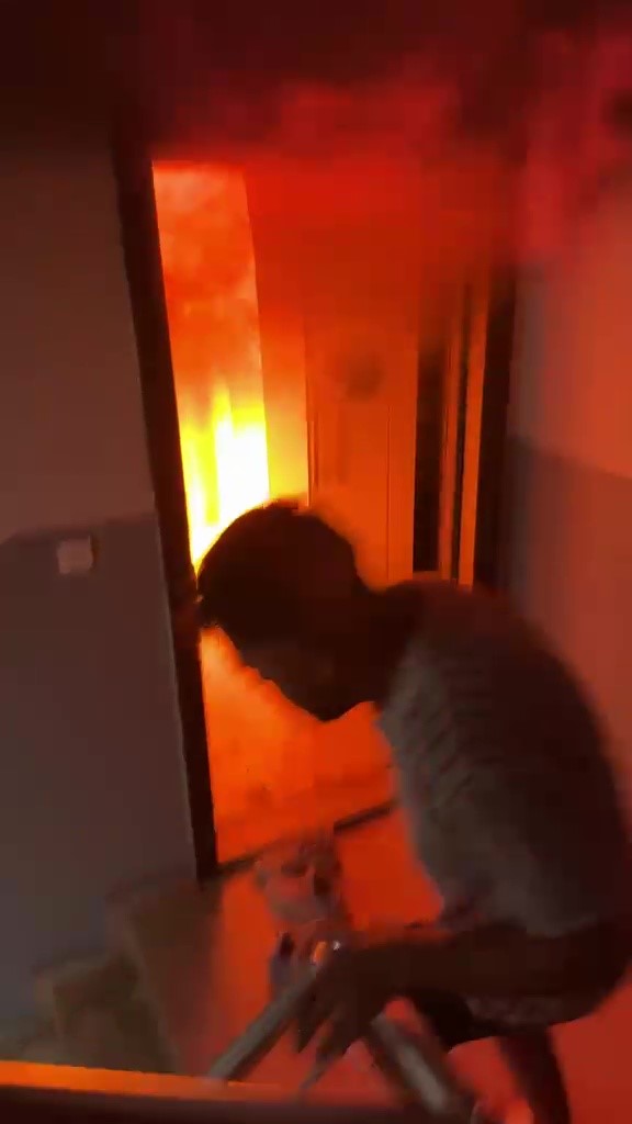 Antalya’da 1 ay önce taşındıkları daire yangında küle döndü 16 antalyada 1 ay once tasindiklari daire yanginda kule dondu 12 X8hKzGU2