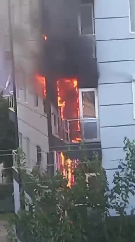Antalya’da 1 ay önce taşındıkları daire yangında küle döndü 17 antalyada 1 ay once tasindiklari daire yanginda kule dondu 13 Gtjvs1OE