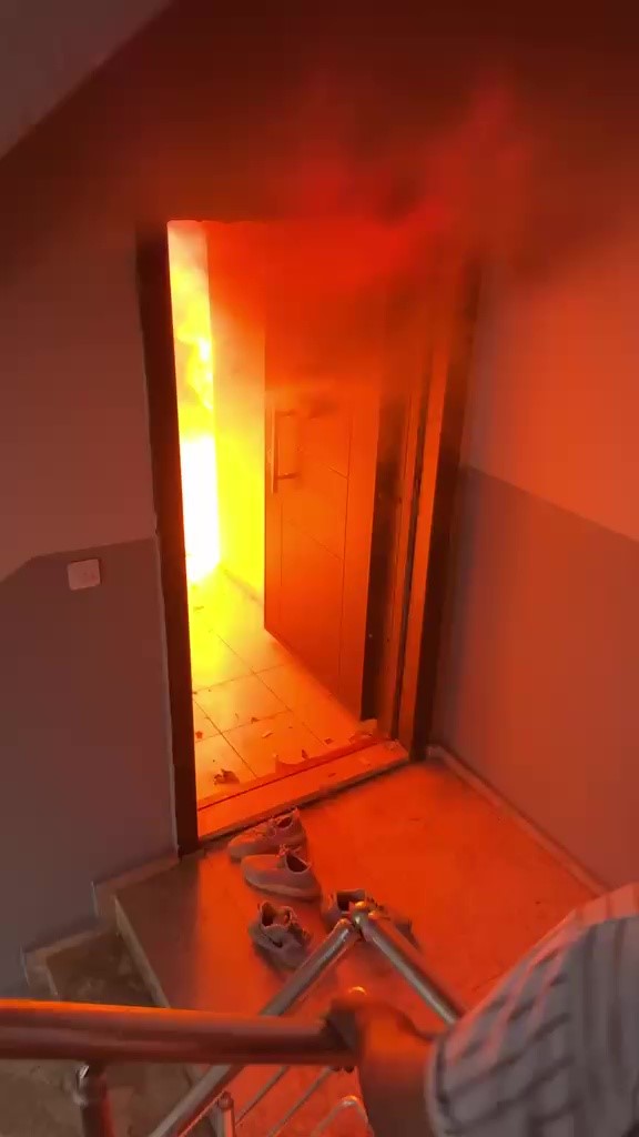 Antalya’da 1 ay önce taşındıkları daire yangında küle döndü 19 antalyada 1 ay once tasindiklari daire yanginda kule dondu 15 WRzk61gB