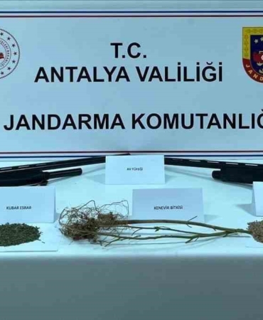 antalyada-1-kilo-350-gram-kokain-ele-gecirildi-DMQIIXAs.jpg