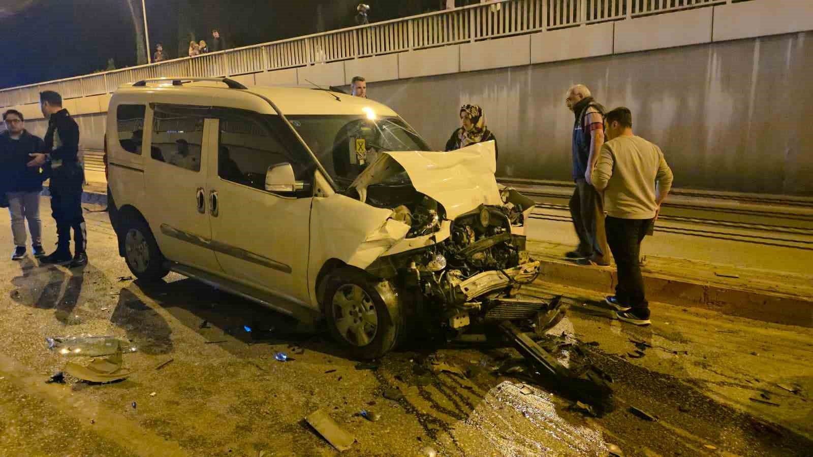 antalyada 11 aracli zincirleme kaza 1 yarali 0 TyaN2P9c