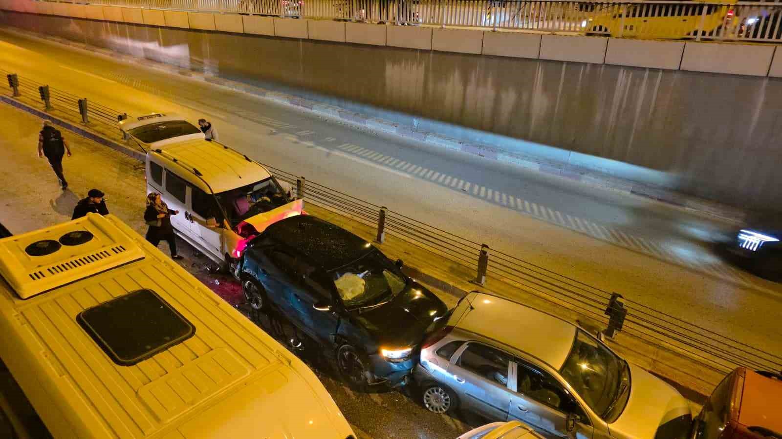 antalyada 11 aracli zincirleme kaza 1 yarali 5 Japviiau