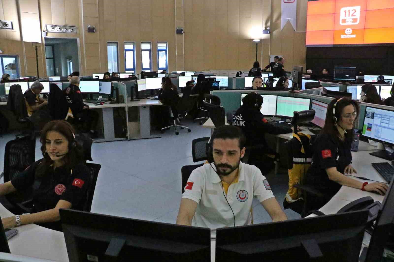 Antalya’da 112 Acil Çağrı Merkezine 2025 yılında 3 milyon çağrı geldi, yüzde 54’ü asılsız çıktı 9 antalyada 112 acil cagri merkezine 2025 yilinda 3 milyon cagri geldi yuzde 54u asilsiz
