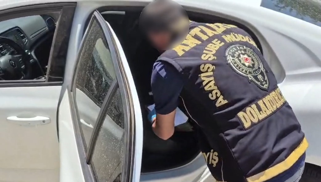antalyada 12 milyon liralik dolandiriciliga 4 tutuklama 2 56j2PO2d