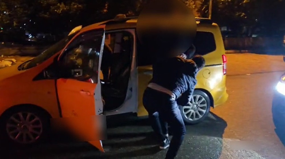 antalyada 15 bin uyusturucu hap ele gecti 2 sahis tutuklandi 3 VLf76yzN