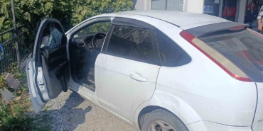 antalyada-16-yasindaki-cocuk-otomobilin-camini-kirip-50-bin-tl-caldi-DCfApOFN.jpg