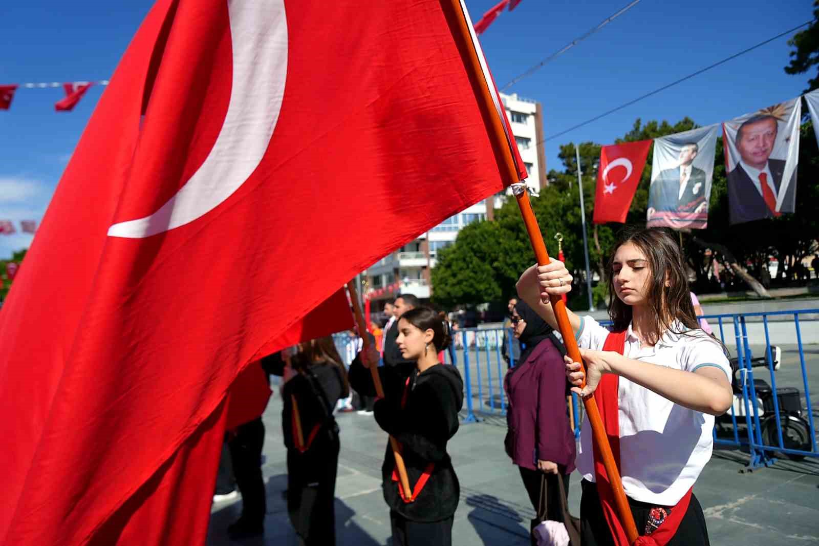 antalyada 19 mayis coskusu celenk toreniyle basladi 4 1EurGBeK