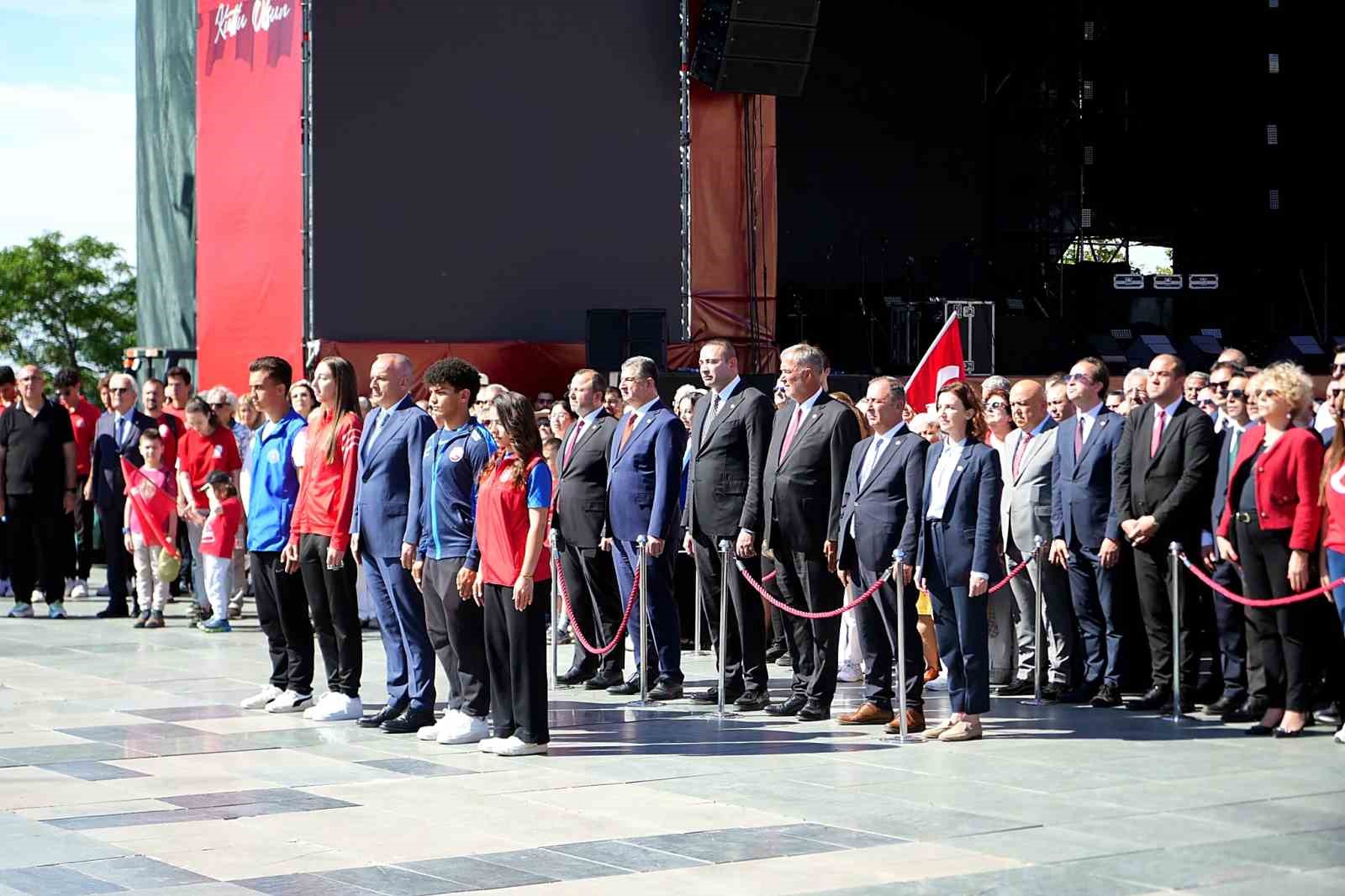 antalyada 19 mayis coskusu celenk toreniyle basladi 5 3a1OHJpF