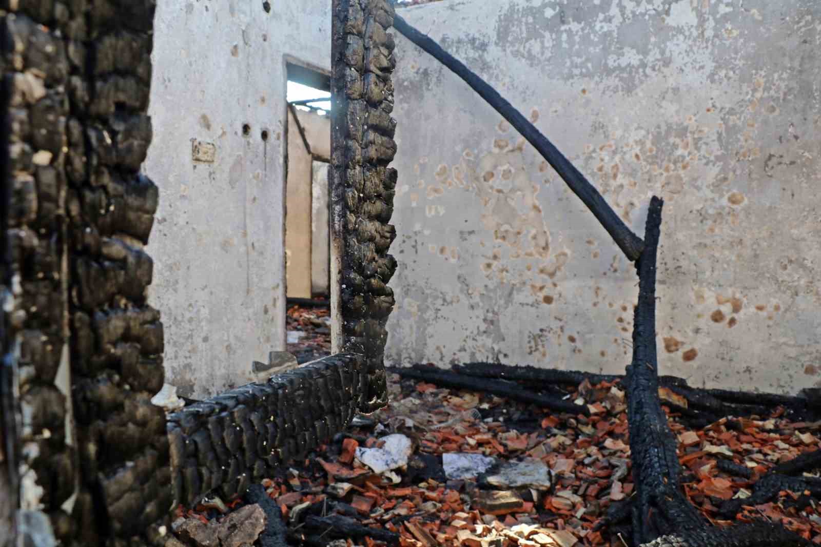 antalyada 2 kisinin olumune neden yanginda perdelerin tutusturuldugu iddiasi 2 aTeJvpPm