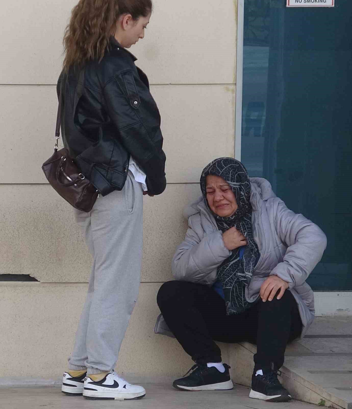 antalyada 20 yerinden bicaklanarak oldurulen gencin cenazesi teslim alindi cinayet zanlisi tutuklandi 5 9NTfrH16