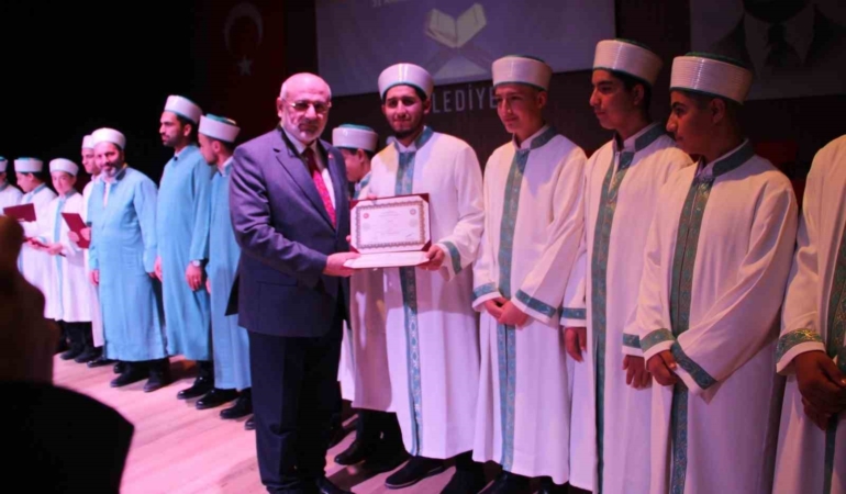 antalyada-27-hafiz-icin-icazet-toreni-UNfnFjCB.jpg