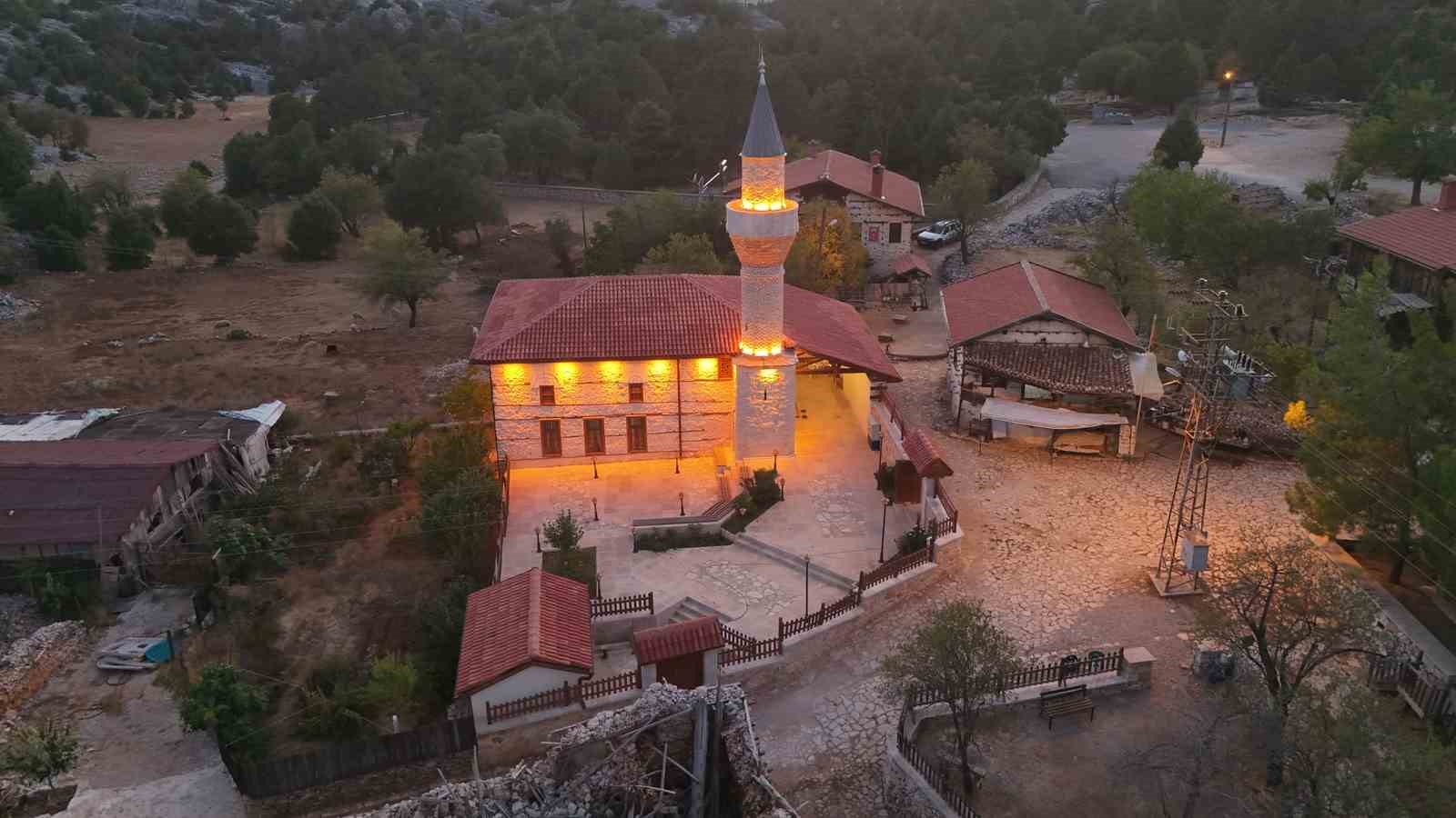 Antalya’da 3 bin 650 metrelik tarihi Kervan Yolu rotası dron ile görüntülendi 15 antalyada 3 bin 650 metrelik tarihi kervan yolu rotasi dron ile goruntulendi 11 dM3YuXlJ