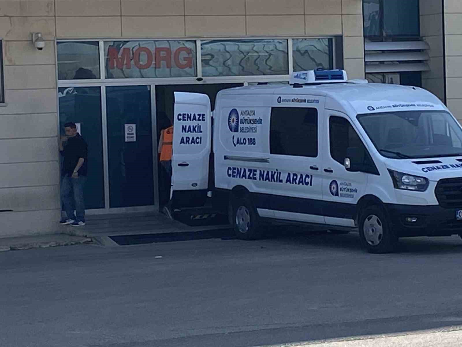 antalyada 30 metrelik falezlerden duserek olen muzisyenin son turkusu yurekleri yakti 4 mZEXPaiM