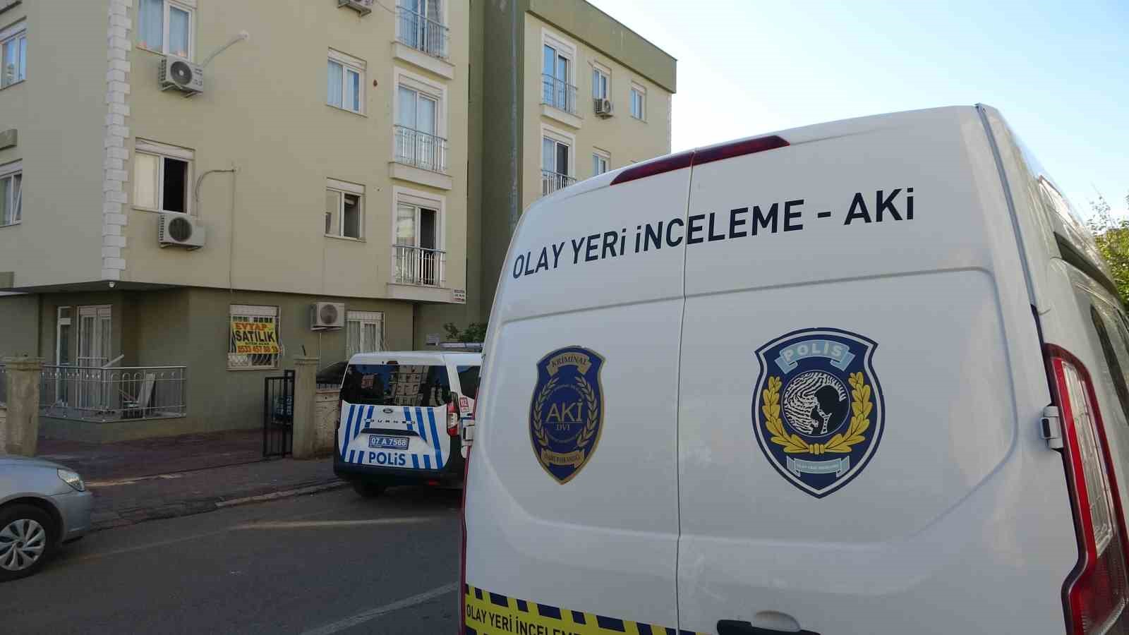 antalyada 30 yasindaki genc evinde olu bulundu 4 KJFAwCsJ